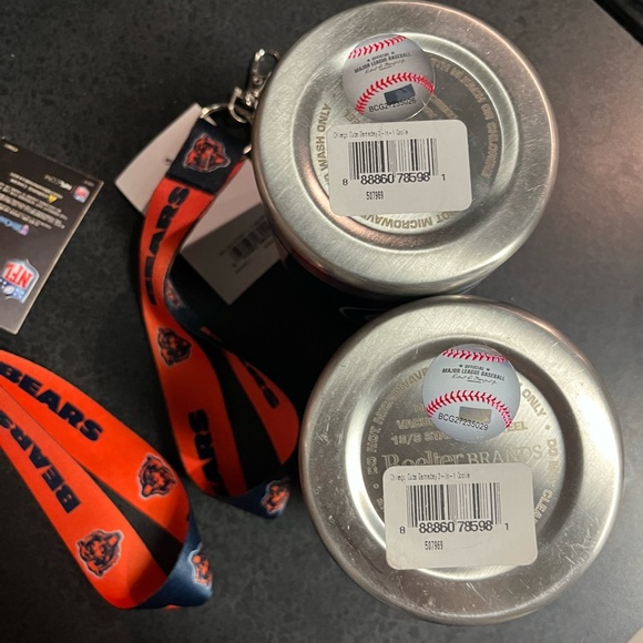 NWT - Chicago Cubs lot two metal Koozies and Lanyard keychains nfl football - Picture 3 of 3